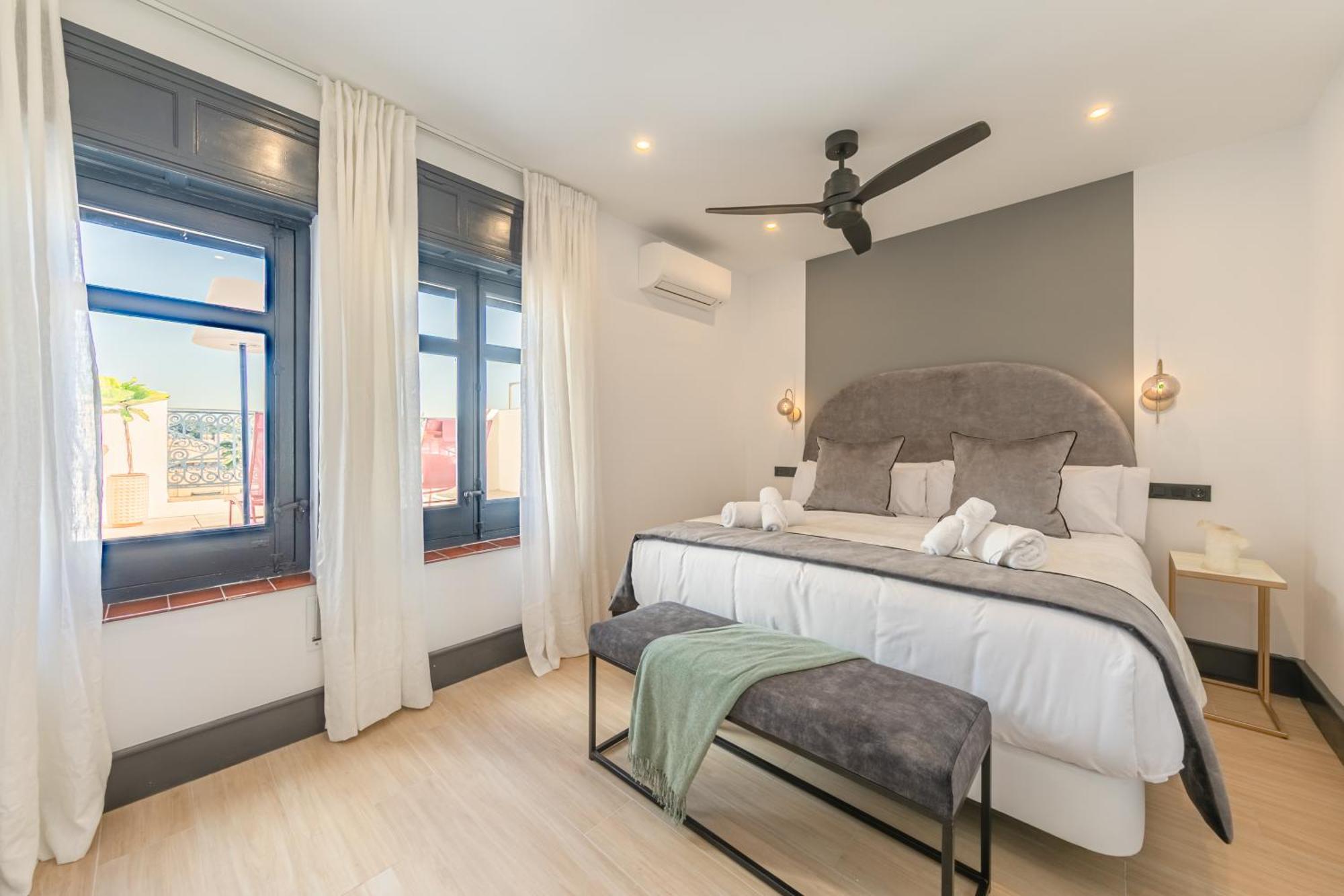 Isg Apartments Catedral เซบีญา ภายนอก รูปภาพ